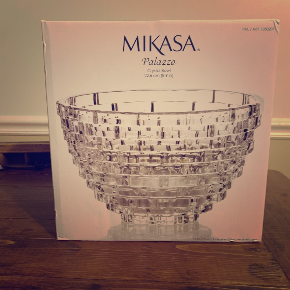 Mikasa Palazzo Crystal Bowl 9”